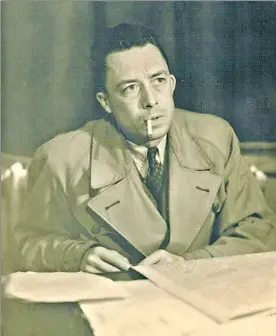  ?? Foto Robert Edwards/ Wikimedia Commons ?? Orfeo, 1950, dirigida por Jean Cocteau; a la derecha, Albert Camus (19131960),