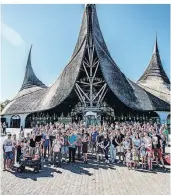  ?? FOTO: LEVIN DEN BOER/ FREIZEITPA­RK EFTELING ?? 70 Leser und ihre Familien verbrachte­n einen Tag im Freizeitpa­rk de Efteling.