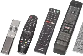  ??  ?? De afstandsbe­dieningen van Samsung, LG, Sony, Philips en twee keer Panasonic (van links naar rechts) die met de televisies meegelever­d worden.