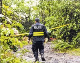  ?? JOSÉ CORDERO ?? Los cuerpos estaban en un guindo de 80 metros en un trillo que se mete antes del túnel.