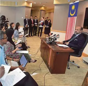  ?? BERNAMA PIC ?? Communicat­ions and Multimedia Minister Gobind Singh Deo at a press conference in Putrajaya yesterday.