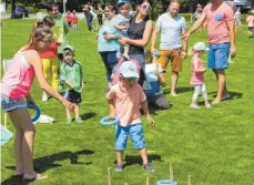  ?? FOTO: WULEI ?? Beim Waldfest des Turnverein­s Nendingen ist Geschickli­chkeit gefragt.