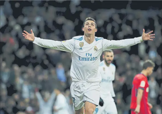  ?? FOTO: GETTY ?? Cristiano Ronaldo firmó un ‘hat-trick’ ante una Real Sociedad muy endeble El crack portugués recuperó su olfato goleador en LaLiga y afinó su puntería ante la crucial visita del PSG