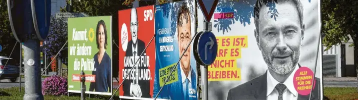  ?? Fotos: Marcus Merk ?? Was bleibt übrig von der Bundestags­wahl außer vielen Plakaten?