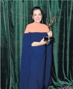  ?? FOTOS: EFE ?? Olivia Colman, mejor actriz por su Isabel II en ‘The Crown’.