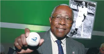  ?? / AFP ?? Hank Aaron, uno de los mejores beisbolist­as de todos los tiempos.