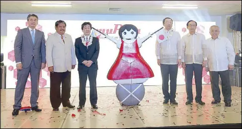  ??  ?? The opening of Murata’s second factory in the Philippine­s was attended by (from left): First Philippine Industrial Park director and OIC Francis Giles Puno; PEZA deputy director general Justo Porfirio Yusingco; PMM senior EVP for Components Business...