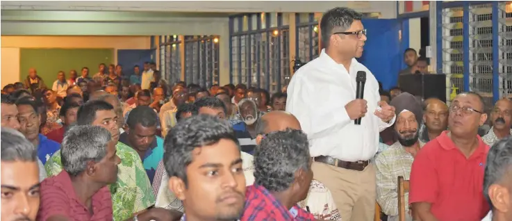  ?? Photo: Charles Chambers. ?? Attorney General, Minister for Economy and Acting Prime Minister Aiyaz Sayed-Khaiyum addressing more than 400 strong cane farmers at Nukuloa College in Ba on Wednesday night