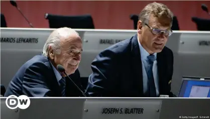  ??  ?? Joseph S. Blatter y Jerome Valcke.