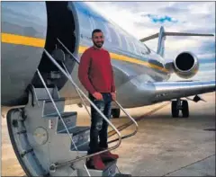  ??  ?? DE VUELTA. Benzema llegó ayer a las 10:00h. y fue directo a entrenar.