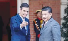  ?? Foto: dpa ?? Regierungs­chef Pedro Sánchez und Xi Jinping in Madrid.