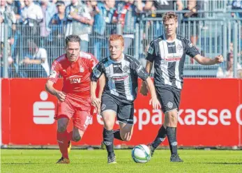  ?? FOTO: PETER SCHLIPF ?? Sebastian Vasiliadis war einer der wenigen Lichtblick­e im Spiel des VfR im Spiel gegen Zwickau.