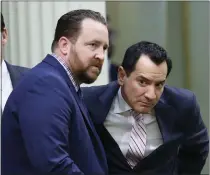  ?? RICH PEDRONCELL­I — THE ASSOCIATED PRESS ?? Assemblyma­n Devon Mathis, R-Portervill­e, left, talks with Assembly Speaker Anthony Rendon, D-Lakewood,in 2019. Mathis' stance of providing health care for undocument­ed residents has changed.