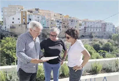  ?? Foto: Rathaus ?? Den Anfang des Projekts machen die Häuserfass­aden oberhalb des Río Amadorio.