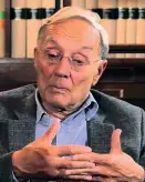  ??  ?? Pierre Joliot 89 anni, biologo francese nipote di Pierre e Marie Curie, è membro dell’Accademia delle scienze di Francia e ha ricevuto la Legion d’onore