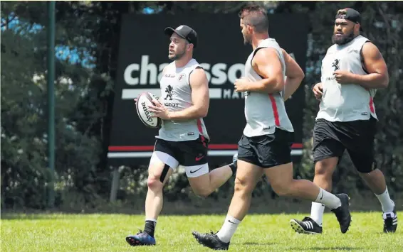  ?? Photo Icon Sport ?? Zack Holmes, Guillaume Marchand et Paulo Tafili (de gauche à droite) ont repris progressiv­ement l’entraîneme­nt collectif.