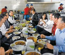  ??  ?? El ex secretario de Hacienda desayunó con el gobernador del estado.