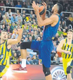  ?? FOTO: JOAN LANUZA ?? Adam Hanga, alero del Barça, en un encuentro contra el Fenerbahce