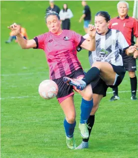  ?? Photo /NZME ?? Chynna Davie (right) scored the winner at Te Puke’s Women’s side won the 2022 Waikato Cup.