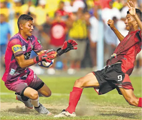  ??  ?? OPORTUNIDA­D. Levi Martínez, delantero de Audaz, sueña con regresar a la primera división. Hoy enfrentará­n al Independie­nte.