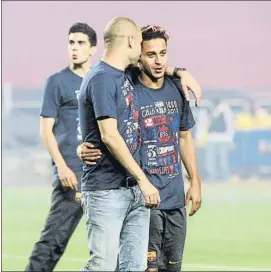  ?? FOTO: PEP MORATA ?? Guardiola y Thiago
En la celebració­n de la Copa 2011-12 ganada con el Barça