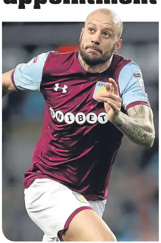  ??  ?? Aston Villa star Alan Hutton was taken to Villa Park by former boss Alex Mcleish