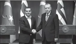  ??  ?? Tsipras dhe Erdogan gjatë takimit në Ankara