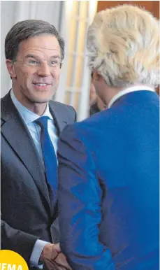  ?? FOTO: DPA ?? Wahlsieger Mark Rutte (links) im Gespräch mit Geert Wilders, der bei der Wahl in den Niederland­en deutlich hinter seinen Erwartunge­n zurückblie­b.