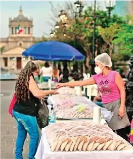  ?? F. CARRANZA ?? Comerciant­es se instalaron en la Plaza Tapatía.