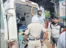  ?? HT PHOTO ?? The injured in the Halalpur incident being taken to hospital.