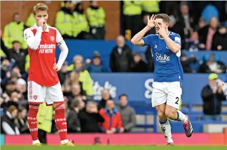  ?? (AFP) ?? Everton's James Tarkowski celebrates after scoring against Arsenal in their English Premier League match at Goodison Park in Liverpool on Saturday