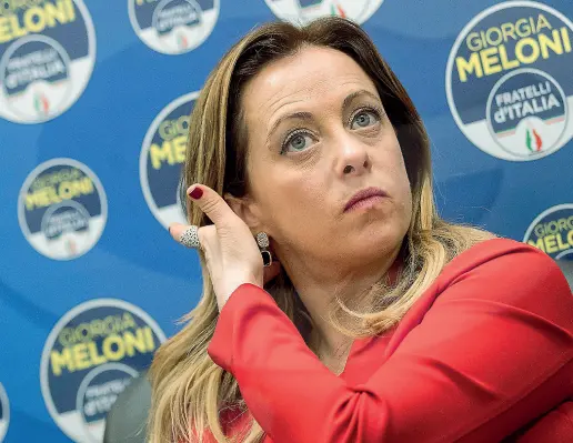  ??  ?? Determinat­a Giorgia Meloni è leader di Fratelli d’Italia. È stata ministra nel quarto governo Berlusconi, la più giovane nella storia della Repubblica