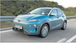  ??  ?? El Hyundai Kona EV presenta un diseño diferencia­do.