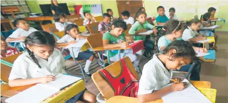  ??  ?? FORMACIÓN. Las últimas semanas son cruciales para la aprobación del año académico, advirtiero­n docentes.