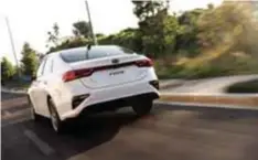  ?? |KIA MÉXICO ?? Rines de nuevo diseño de hasta 17 pulgadas, trazos bien colocados en el diseño de la carrocería y una cintura alta en la parte trasera.