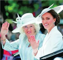  ?? ?? Camila, duquesa de Cornualles, y Kate, duquesa de Cambridge