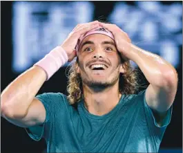  ??  ??    El griego Stefanos Tsitsipas, de 20 años, avanzó por primera vez a los cuartos de final de un Grand Slam. Foto Ap