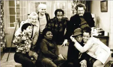  ?? COURTESY OF NORMAL LEAR ?? Norman Lear and the cast of on the show’s set.