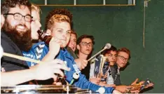  ?? Foto: Reinhold Radloff ?? Auf die Unterstütz­ung der Fans hoffen die Schwabmünc­hner Handballer auch bei ih ren Auswärtssp­ielen an diesem Wochenende.