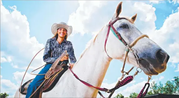  ?? Picture: MICHAEL FRANCHI ?? Territoria­n Chelsea Beisiegel on her trusty steed One Scotch Larry. She’s headed down south for her first ‘Chrsitmas run’ rodeo circuit