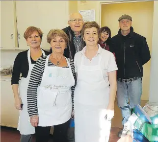  ?? S H E L L E Y H AY D E N ?? Meals on Wheels Cedar Park volunteers, from left: Joyce Norman, Christine Lewis, Gordon Southward, Brenda Murphy, who has been co- ordinator for 35 years, Susan Farrar and Robert Bourgeois.