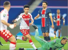  ?? FOTO: EFE ?? Superados El PSG perdió en casa contra el Mónaco y se complicó la vida en la Ligue 1