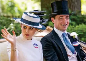  ?? ?? Royal wave: Princess Beatrice with her husband Edoardo Mapelli Mozzi.