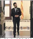  ?? (Photo AFP) ?? Les déclaratio­ns de Carlos Puigdemont intervienn­ent alors que le nouveau président du parlement catalan, Roger Torrent, consulte les différents partis pour proposer un candidat à la présidence régionale.