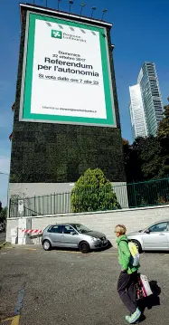  ?? (Balti) ?? La campagna Un manifesto dietro a Palazzo Lombardia