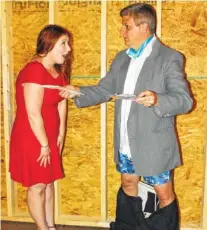  ?? CONTRIBUTE­D PHOTO ?? Ringgold Playhouse actors Jennifer Bryant, left, and Dan Lyons rehearse a scene as characters Brooke Ashton and Frederick Fellowes in a production of “Noises Off.”