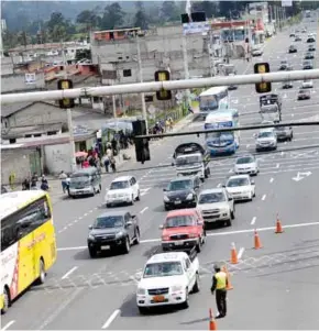  ??  ?? MEDIDA. Se presentará­n contrafluj­os de acuerdo a carga vehicular.