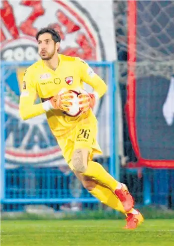  ??  ?? » Jaime Penedo se despidió ayer de su club Dinamo de Bucarest.