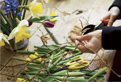  ??  ?? Right Florist Mewtonhynd­s uses flowers from the gardens for the castle’s extensive displays