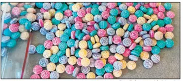  ?? Drug Enforcemen­t Administra­tion ?? Fentanyl pills and powder come in bright colors, shapes and sizes. The victims of fentanyl overdoses are often unaware the drugs they are taking contain fentanyl.